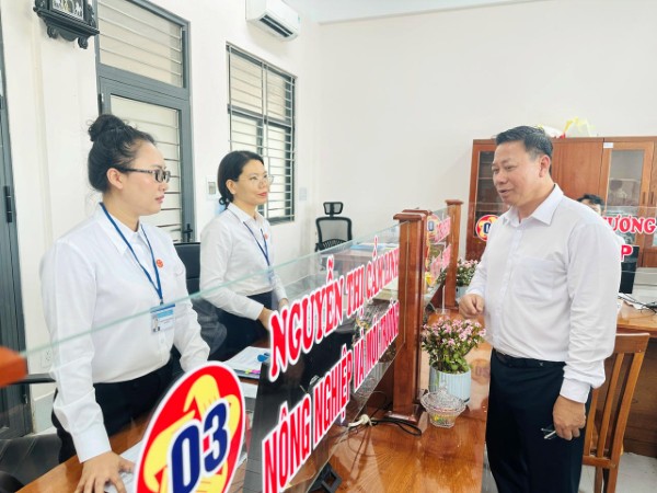 Thứ trưởng Bộ Tư pháp Nguyễn Thanh Ngọc khảo sát thực tế tại phường Tân Thành, tỉnh Cà Mau
